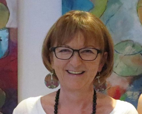 Irena Hribar Schmidt